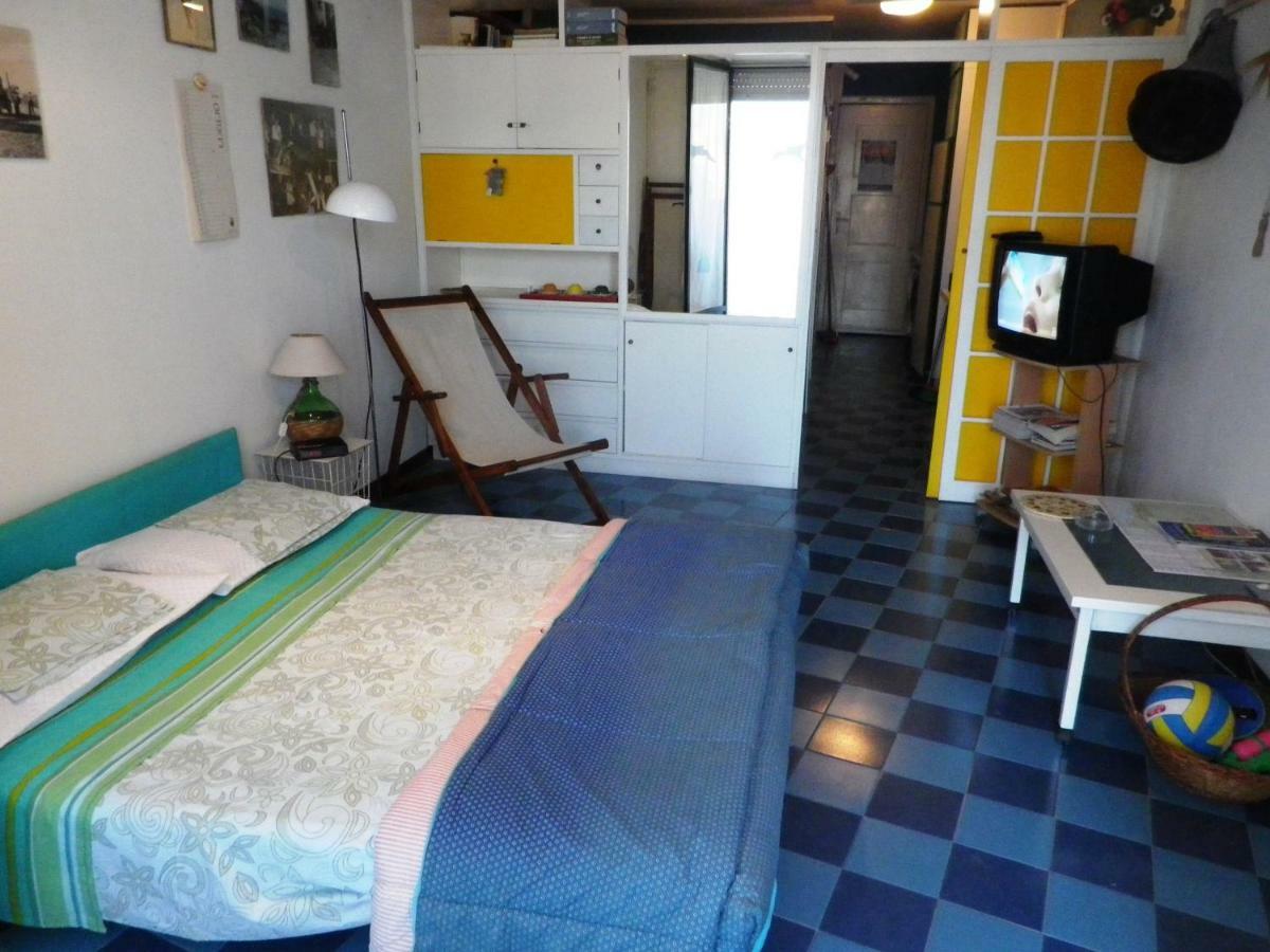 Pietre Nere Aparthotel Giardini Naxos Bagian luar foto