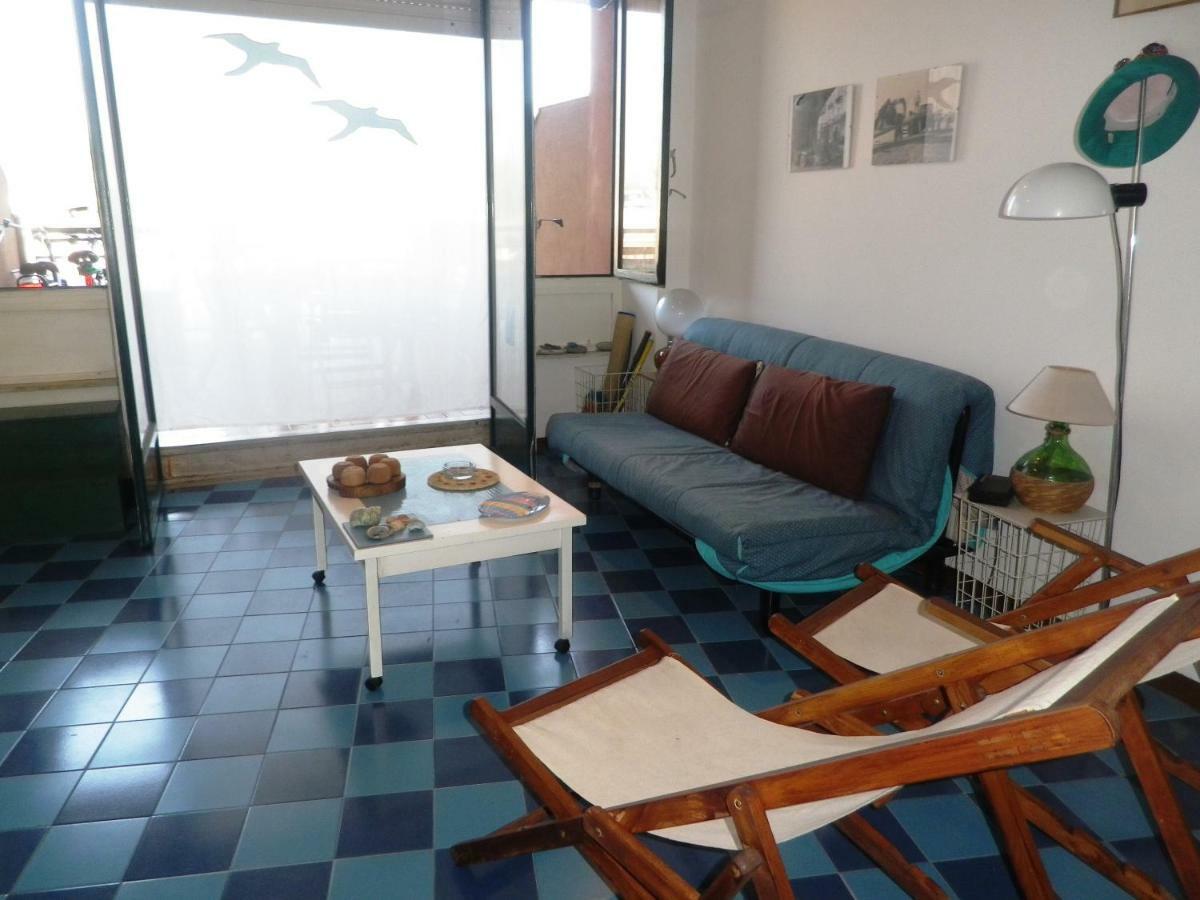 Pietre Nere Aparthotel Giardini Naxos Bagian luar foto